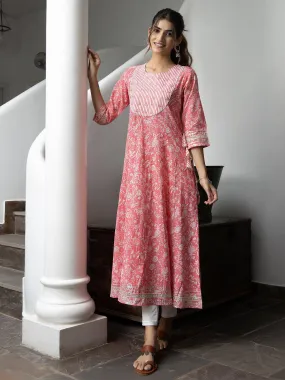 Aneesah Pink Tiered Printed Kurta By RAGAVI