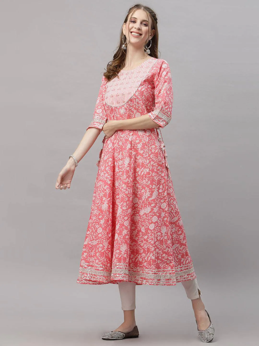 Aneesah Pink Tiered Printed Kurta By RAGAVI