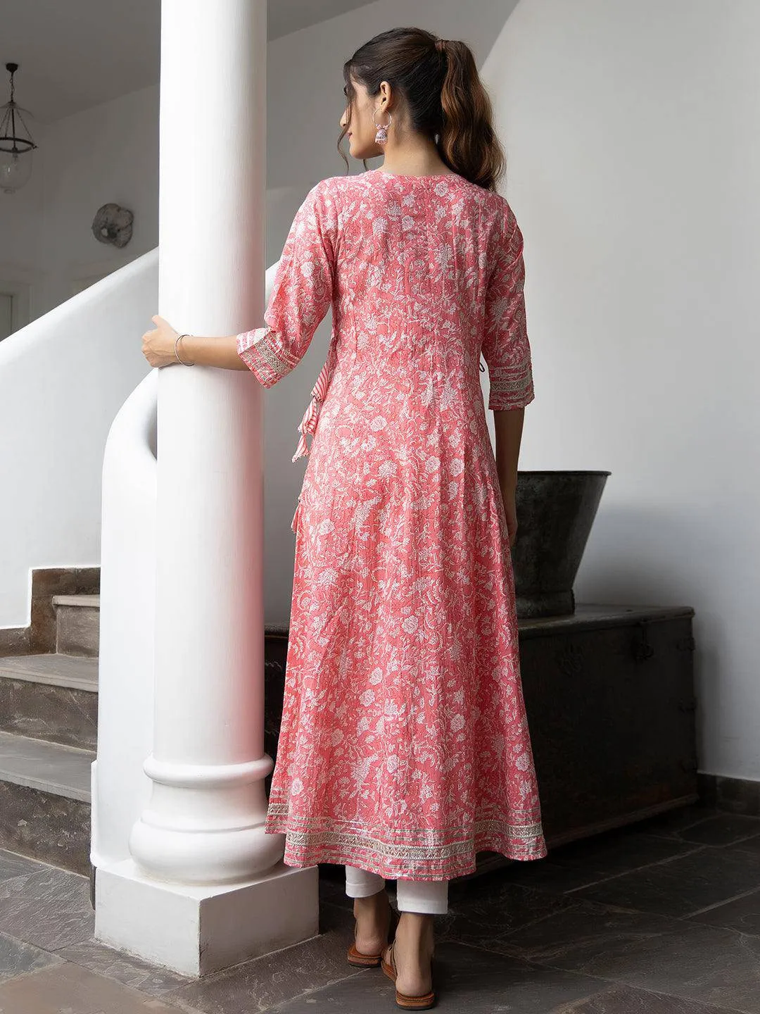 Aneesah Pink Tiered Printed Kurta By RAGAVI