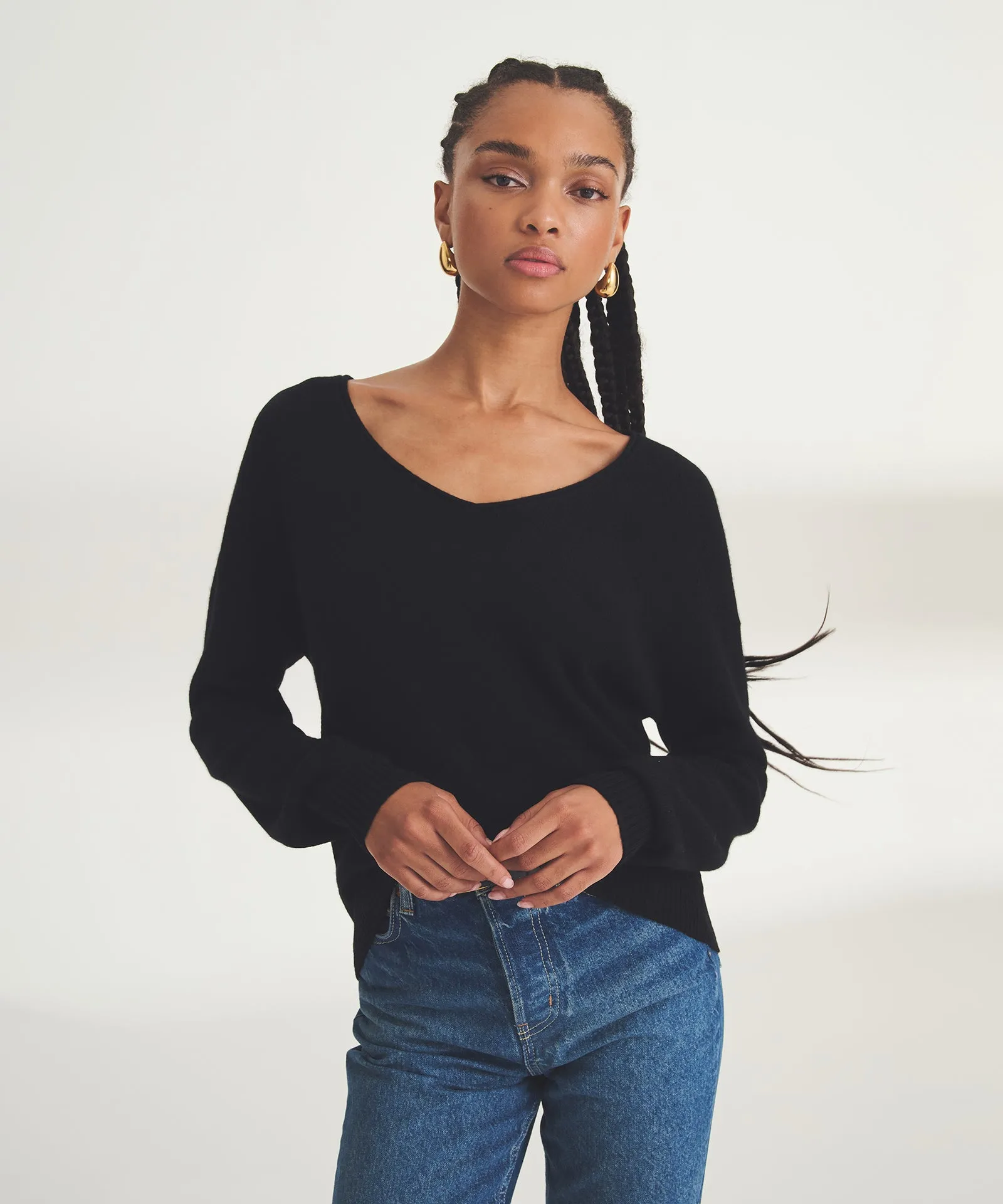 Lightweight Cashmere V-Neck Sweater