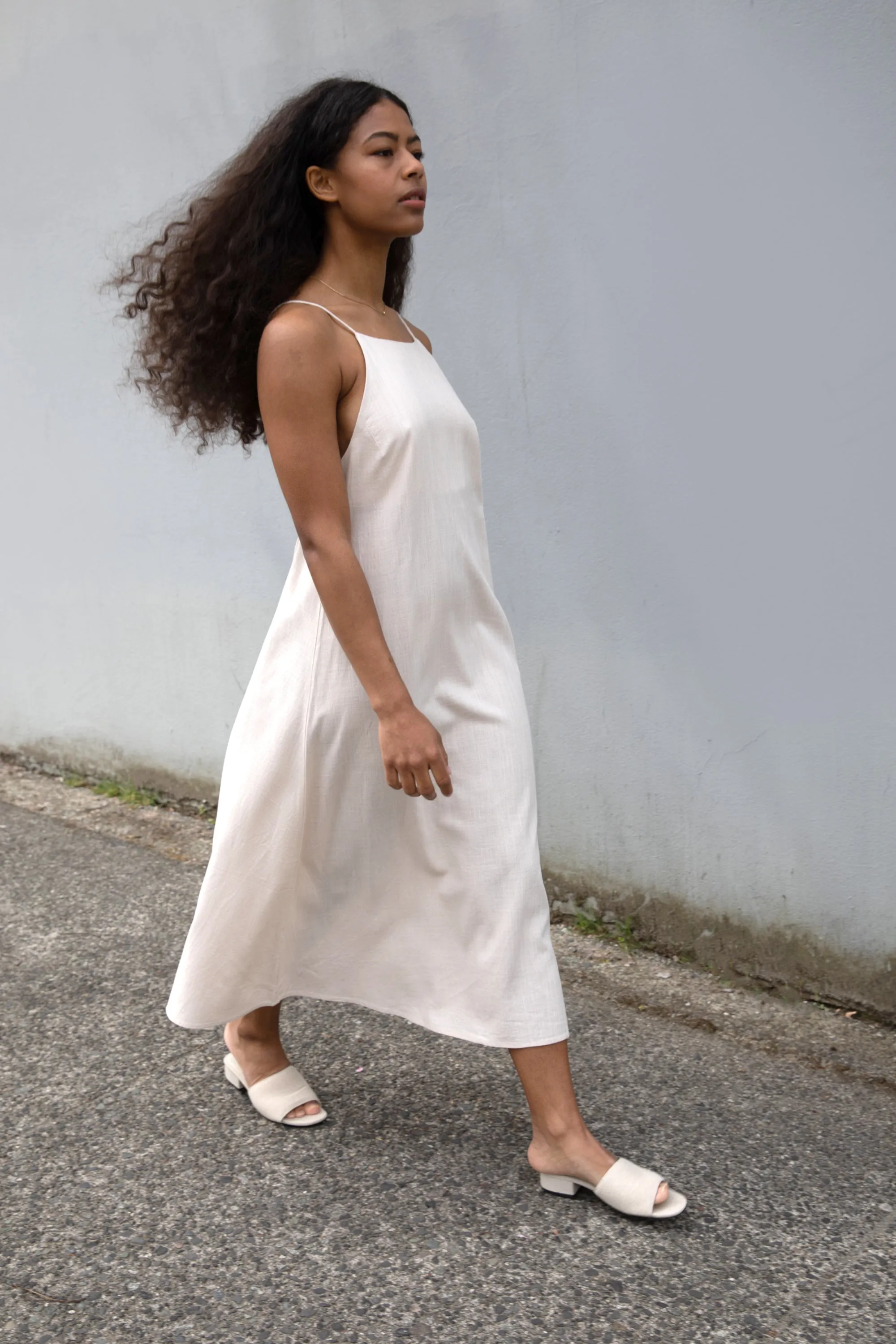 LINEN BLEND MIDI DRESS