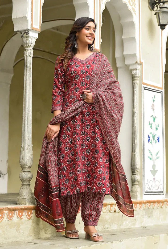 Maroon Viscose Straight Cut Printed Kurta Pant Set with Chanderi Cotton Dupatta