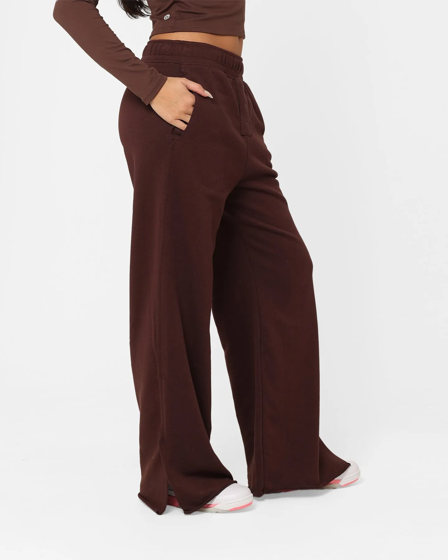 Nike Women's Sportswear Everyday Modern Wide Leg Pants Earth/Plum Eclipse