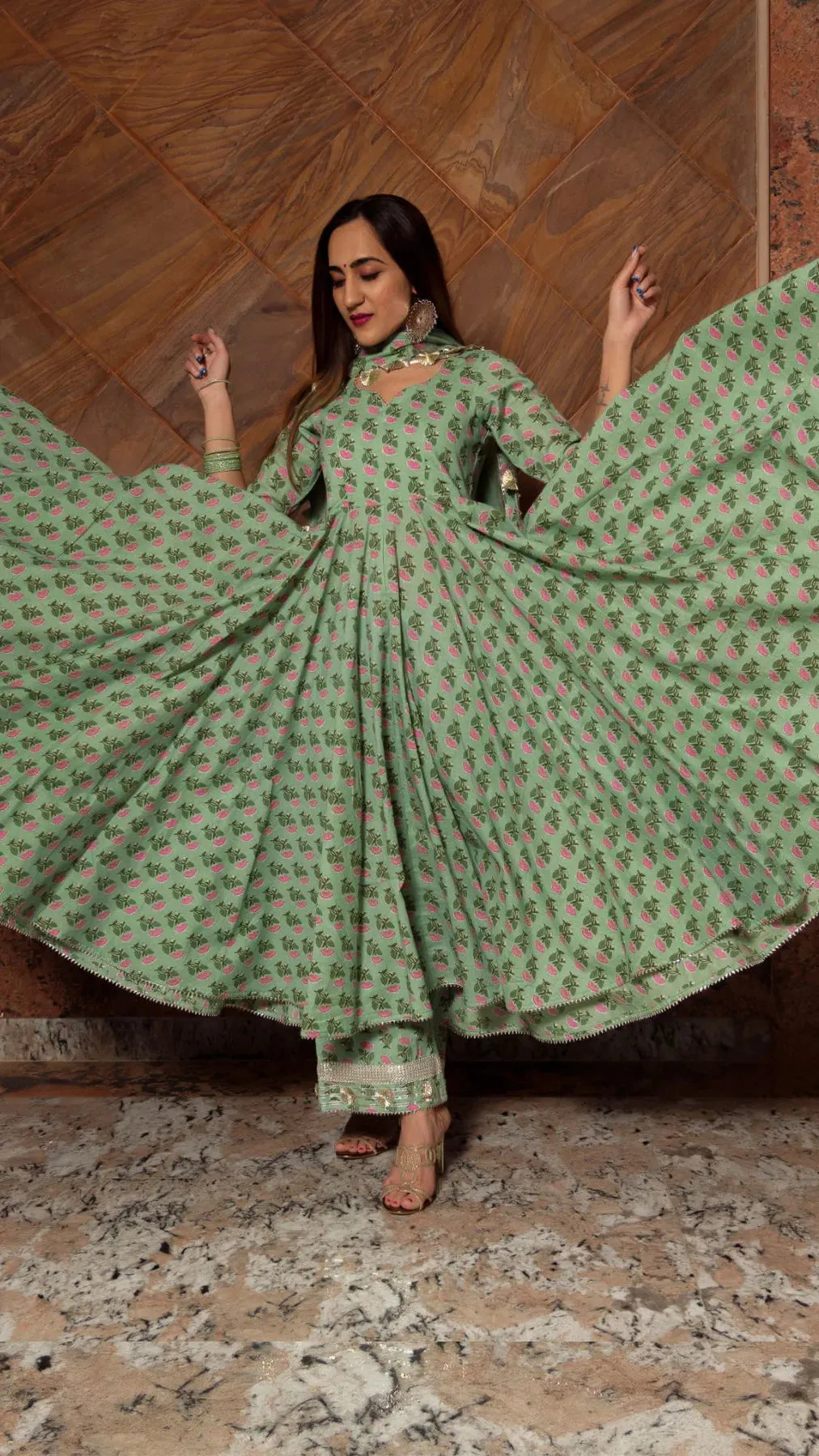 Paisley Cotton Green Floral Print Anarkali Set with Soft Net Dupatta