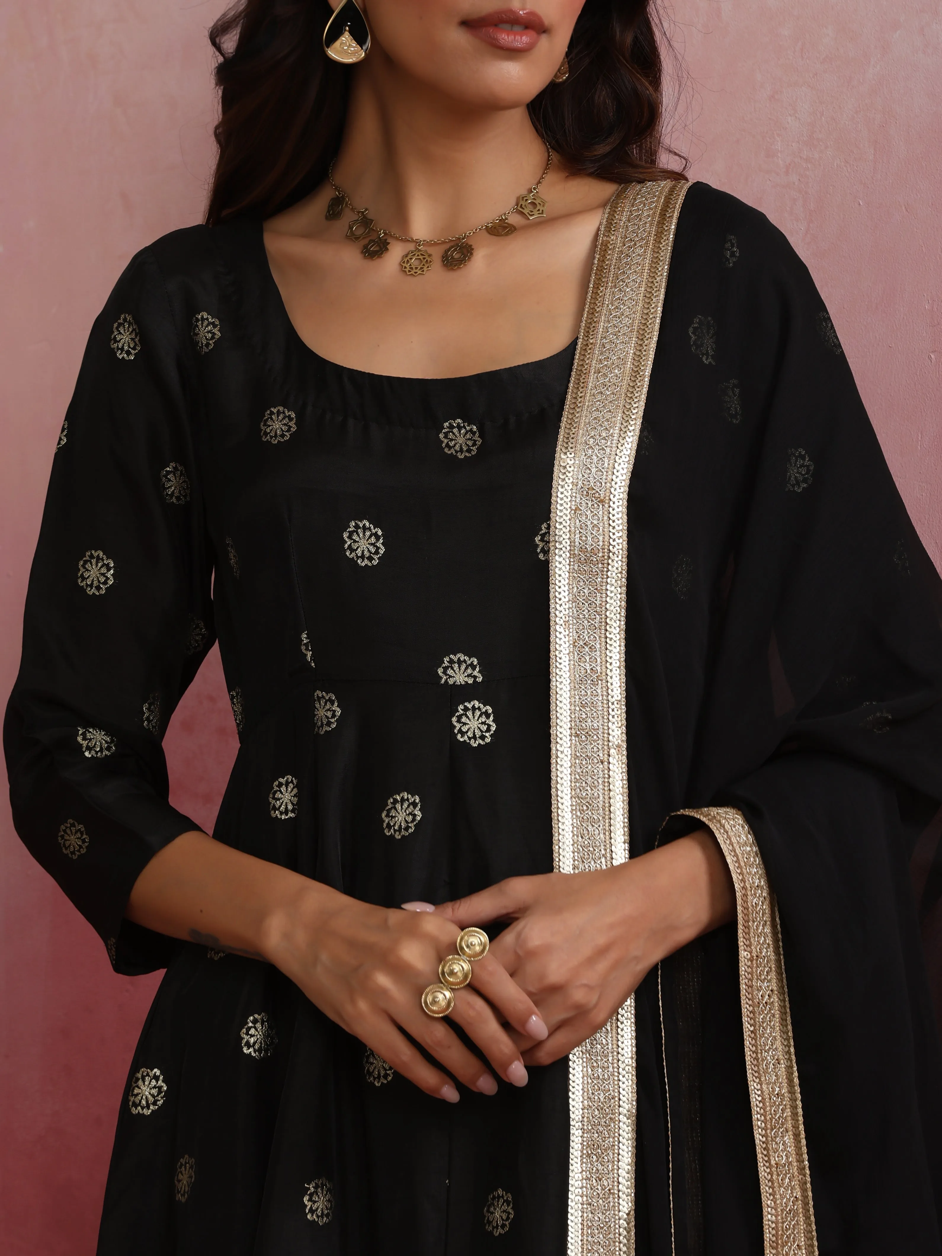 trueBrowns Black Viscose Silk Kurta Dupatta Set