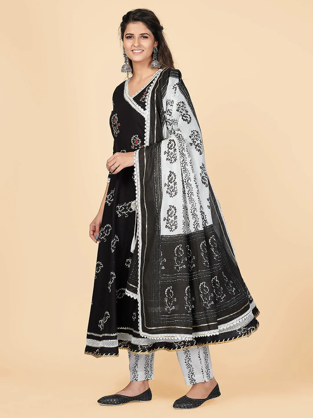 Women'S Black Anarkali Kurta & Pant With Dupatta- (3Pcs Set)