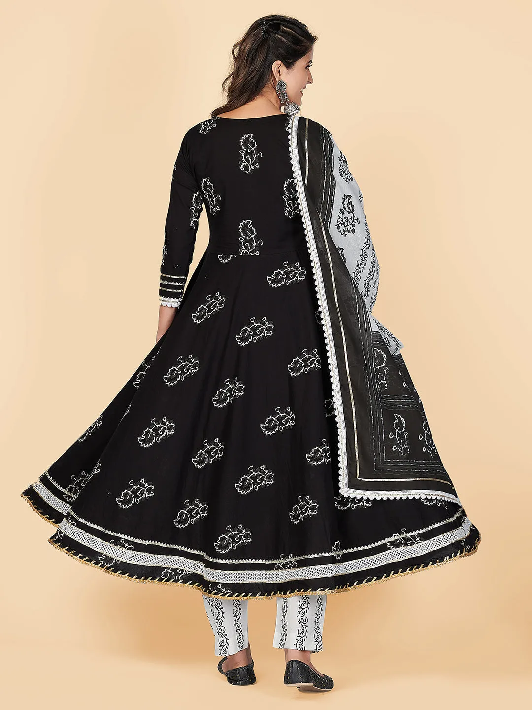 Women'S Black Anarkali Kurta & Pant With Dupatta- (3Pcs Set)