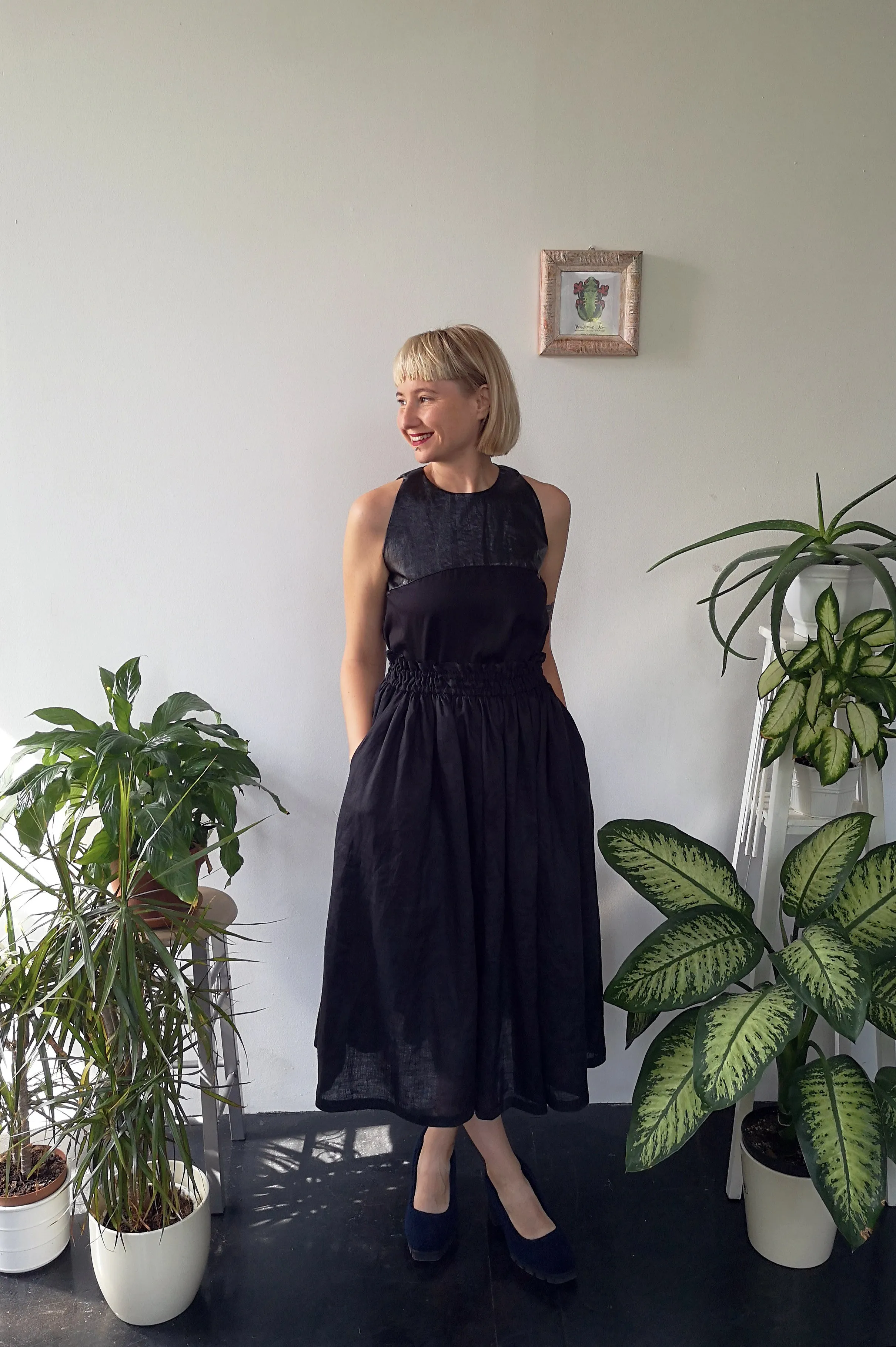 Wonderful, Feminine and Super Versetile Minimalist lifestyle Black Midi Linen Blend Skirt!