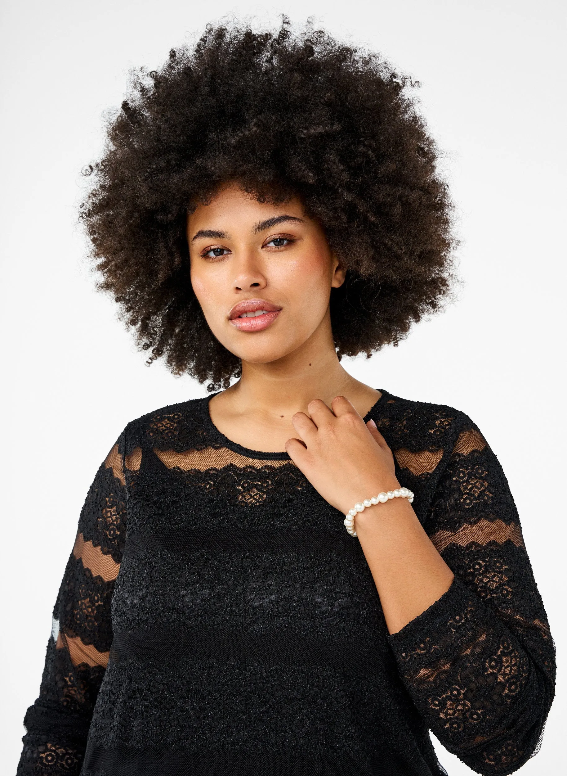 Zizzi Lacita Lace Dress in Black